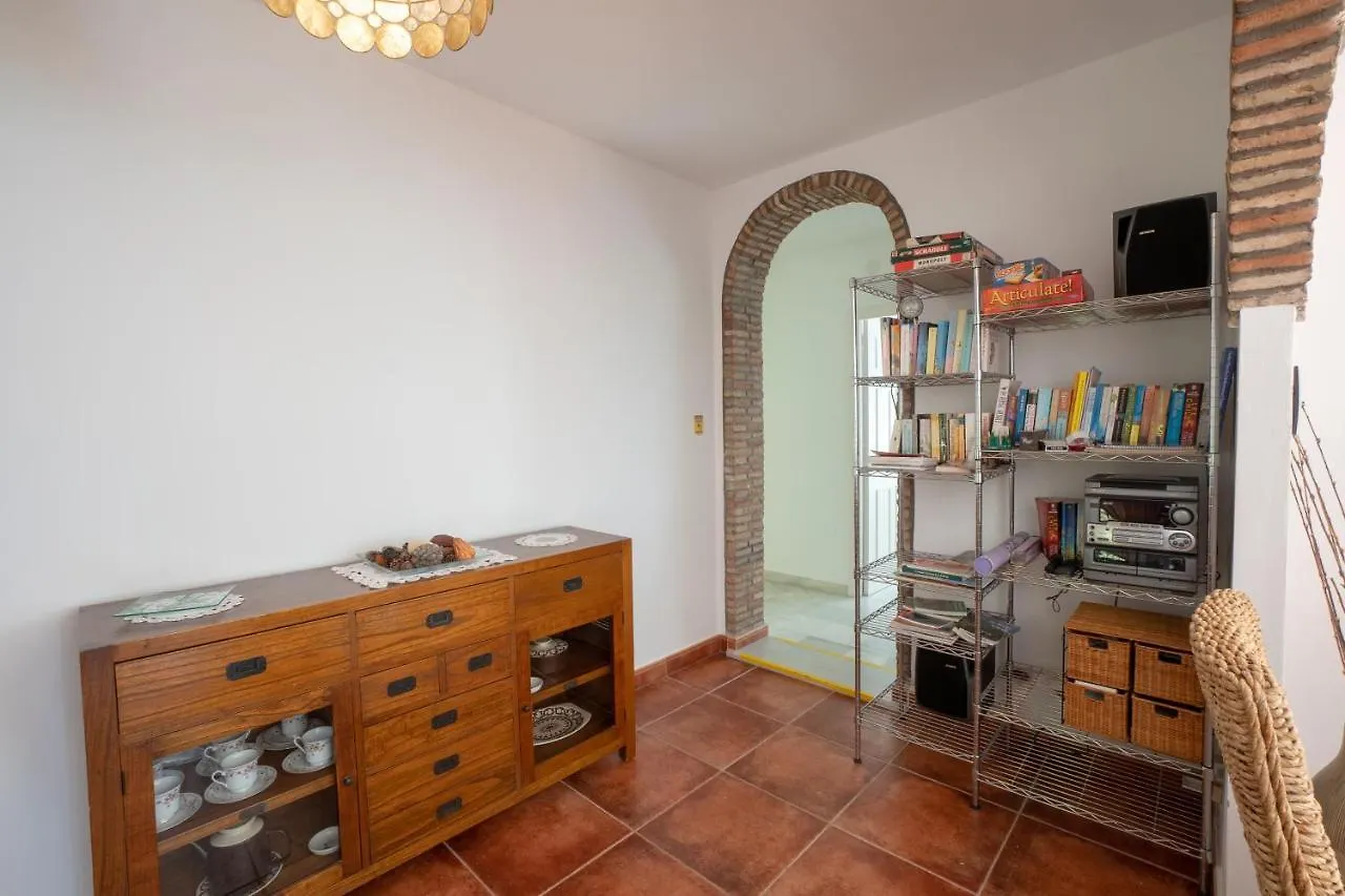 Private Heated Pool, Jacuzzi & 1225M2 Garden In Villa Cipreses Frigiliana