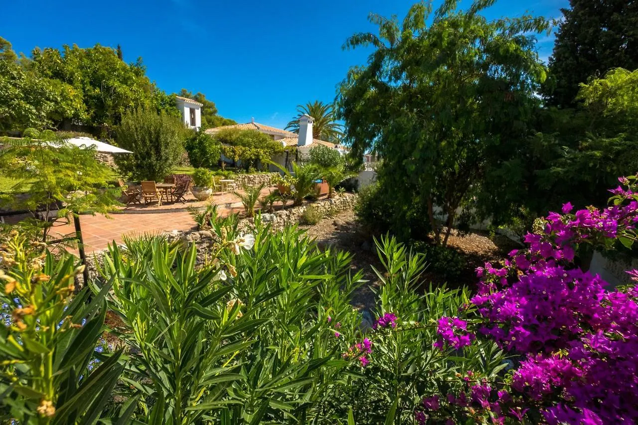 Private Heated Pool, Jacuzzi & 1225M2 Garden In Villa Cipreses Frigiliana Spain