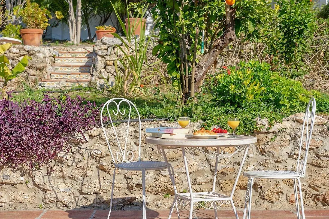 Private Heated Pool, Jacuzzi & 1225M2 Garden In Villa Cipreses Frigiliana